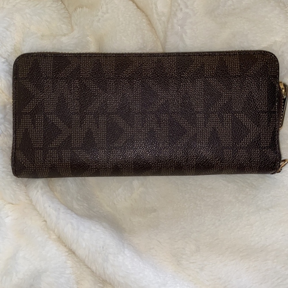 MK Wallet - Picture 2 of 8